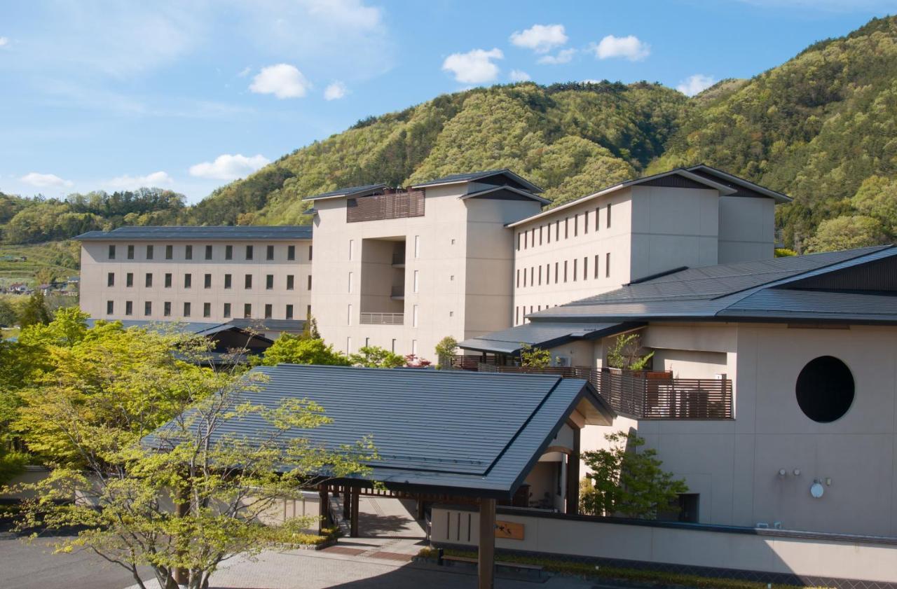 Iizaka Onsen Surikamitei Ohtori Hotel Fukushima  Buitenkant foto