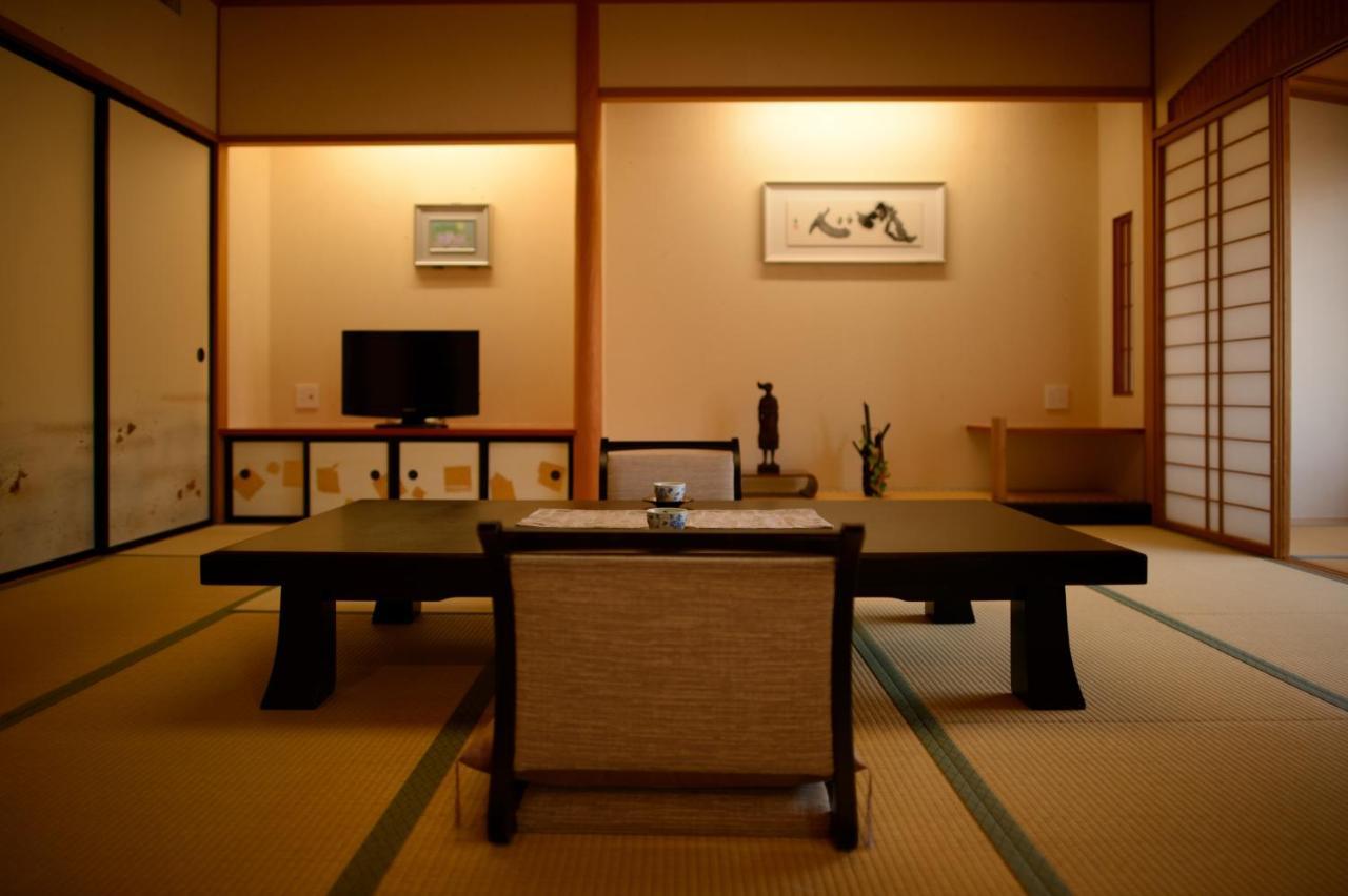 Iizaka Onsen Surikamitei Ohtori Hotel Fukushima  Buitenkant foto