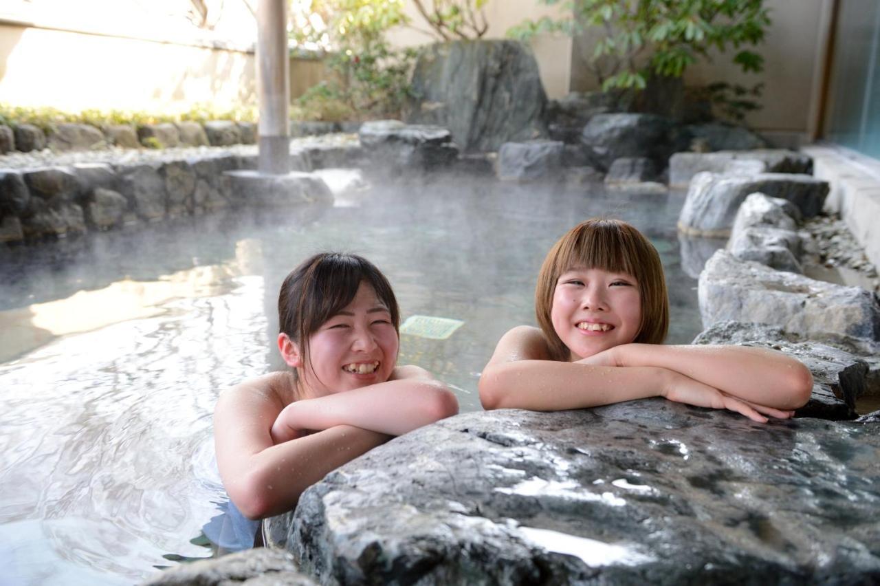 Iizaka Onsen Surikamitei Ohtori Hotel Fukushima  Buitenkant foto