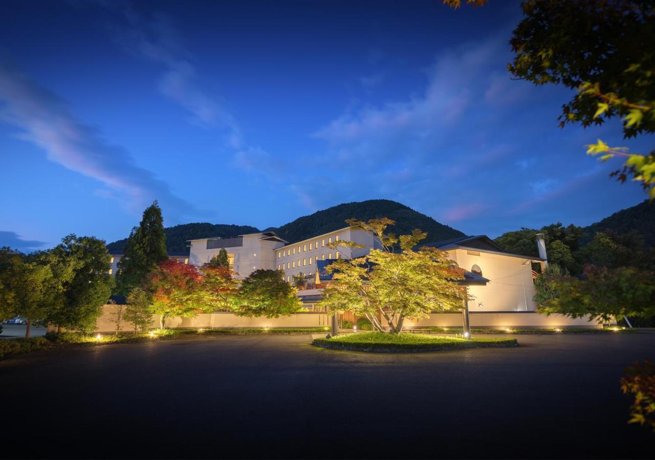 Iizaka Onsen Surikamitei Ohtori Hotel Fukushima  Buitenkant foto